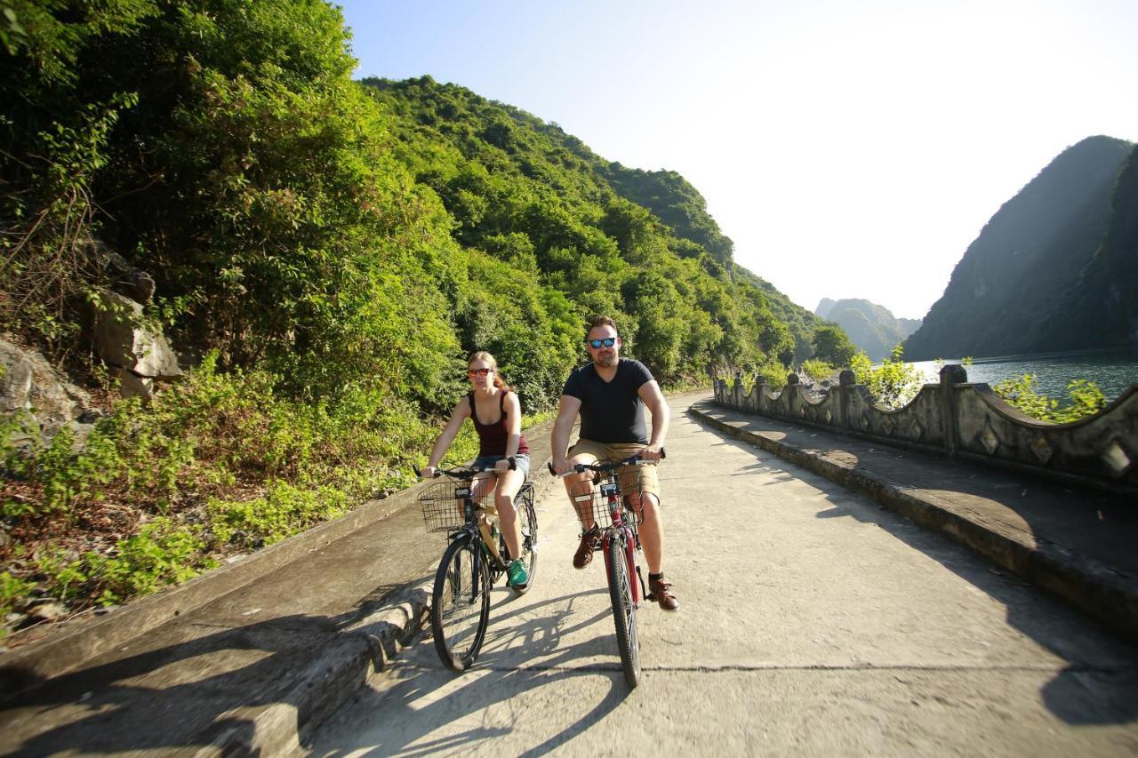 Sunlight Boutique Cruise - Cat Ba Island Hotel Ha Long Exterior photo